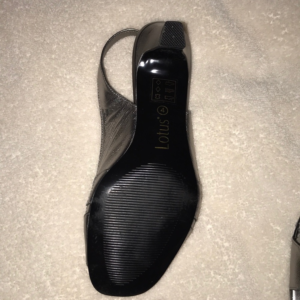 Shoes - Picture 3 of 4